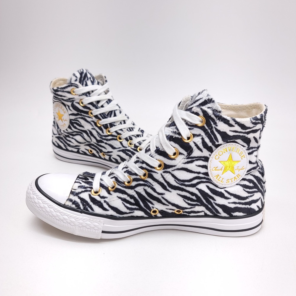 Converse Chuck Taylor All Star Fuzzy Zebra Print High Top Shoes Womens 9